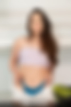 hornyhostel.com_08.11.22.ariana.van.x.-.stranger.in.my.bed.XXX.iMAGESET-IMNoob/018_018.jpg