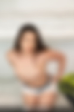hornyhostel.com_08.11.22.ariana.van.x.-.stranger.in.my.bed.XXX.iMAGESET-IMNoob/019_019.jpg